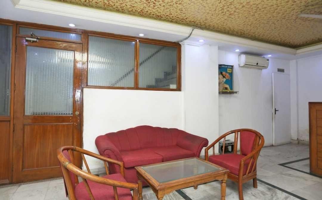O Pop Shubham Hotel New Delhi